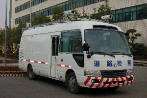 路面檢測車